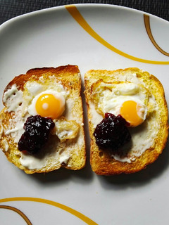 Una foto de Desayuno con tostadas