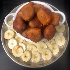 A picture of Banana sweet bonda.