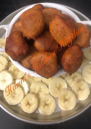 A picture of Banana sweet bonda.