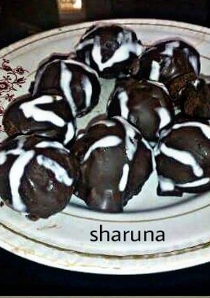 A picture of Christmas truffle.