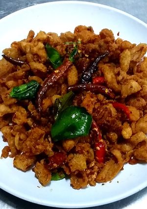 รูปของ น้ำพริกหนังไก่ทอด