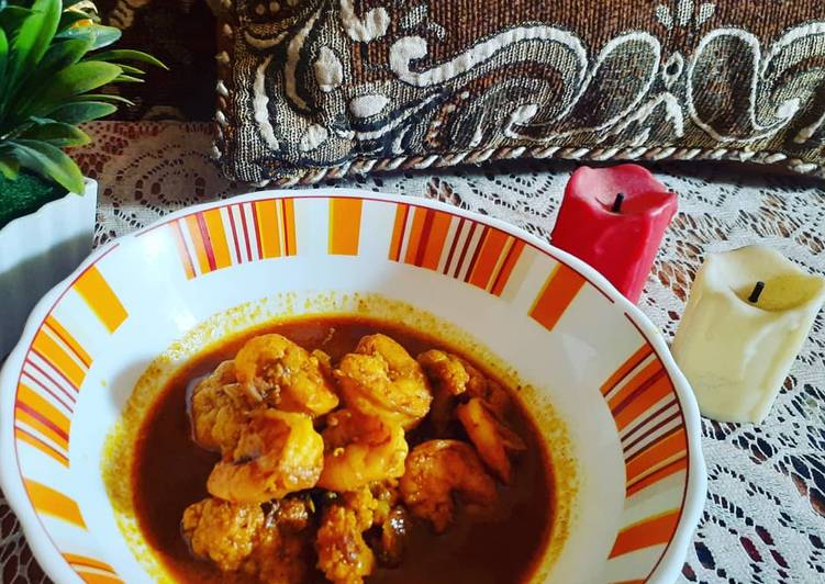 How to Make Perfect Cauliflower prawns curry