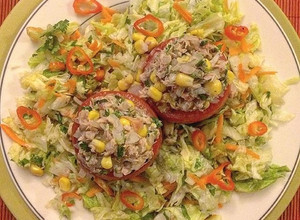 Una foto de Tomates rellenos con Atún
