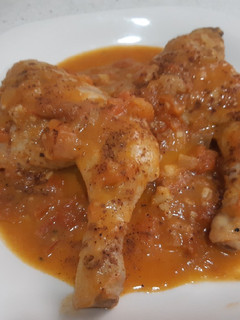 Una foto de Pollo con tomate a la canela