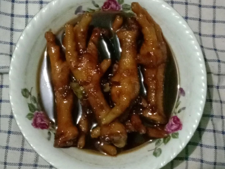 Langkah Gampang Membikin Resep Ceker Ayam Bumbu Kecap Manis yang Uenak Anti Ribet, Mantap