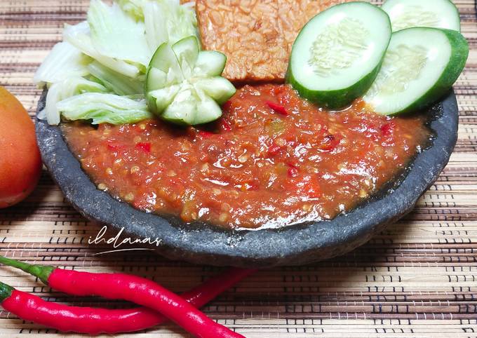 Sambel Terasi Lalap Sawi Rebus