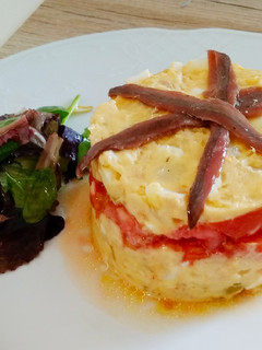 Una foto de Ensaladilla con anchoas