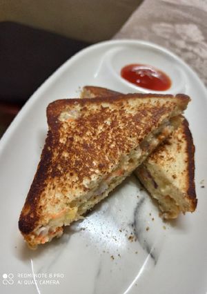 चीज़ सैंडविच (Cheese sandwich recipe in Hindi) रेसिपी मुख्य फोटो