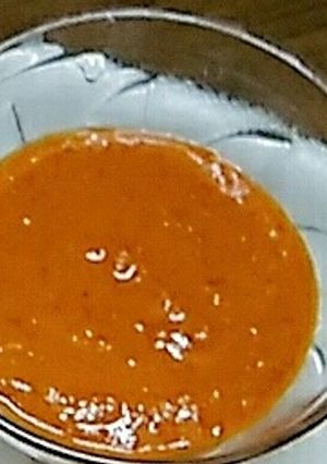 A picture of Spicy red chilli chutney.