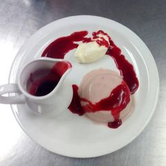A picture of Bavarois (mousse).