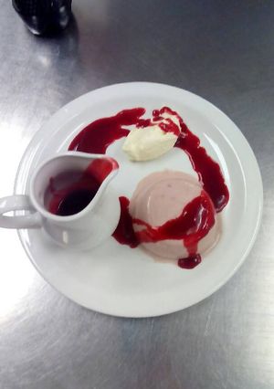 A picture of Bavarois (mousse).