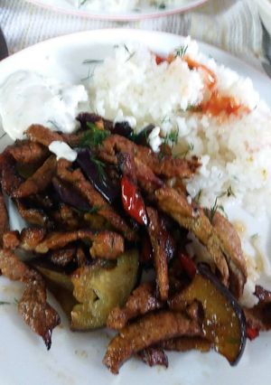 A picture of Withsoyasosbbrk.. love it, and cold olive oil, chili mm.