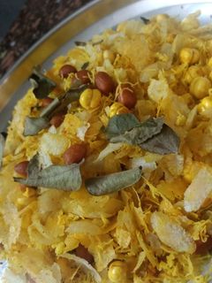 નાયલોન પૌવા નો ચેવડો(naylon pauva no chvedo in Gujarati) રેસીપી મુખ્ય ફોટો