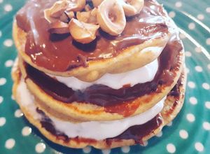 Foto di Pancake latte e farina (senza uova e super light)