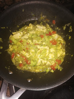 Una foto de Arroz de brócoli con pollo