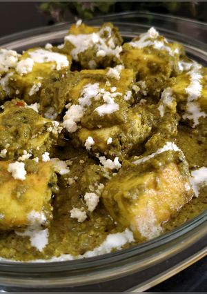 A picture of Creamy Palak paneer.