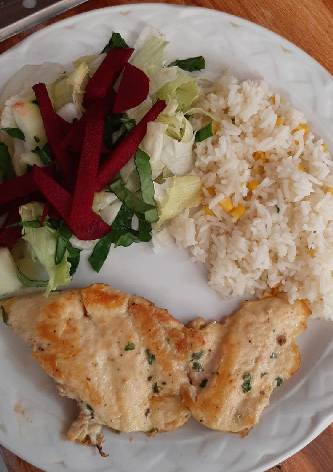 Una foto de Pechugas al cilantro fácil y rápido