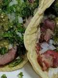 Tacos "el paisa" de cabeza y de lengua de res