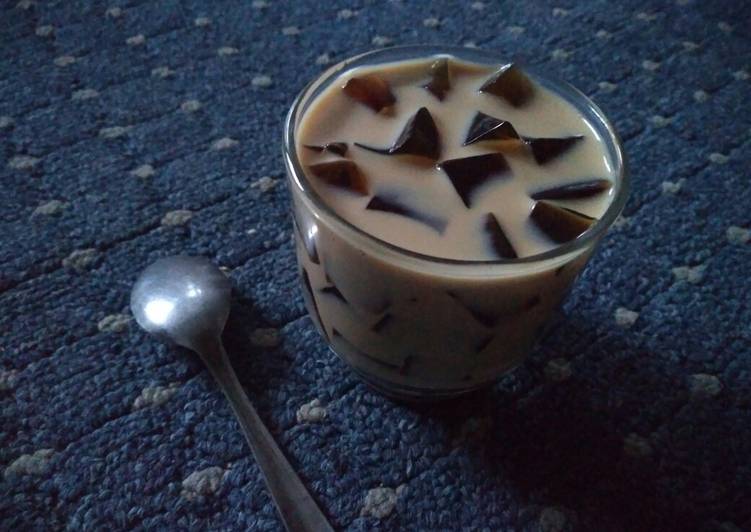 Resep Coffee Jelly Ekonomis yang Bikin Ngiler