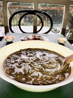 Una foto de Hongos de pino (callampas) con champiñones París