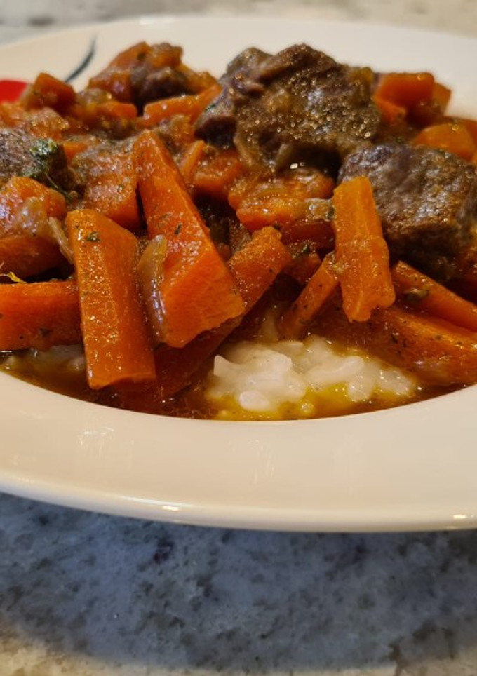 Una foto de Tajine de ternera con zanahorias y Ras El Hanout