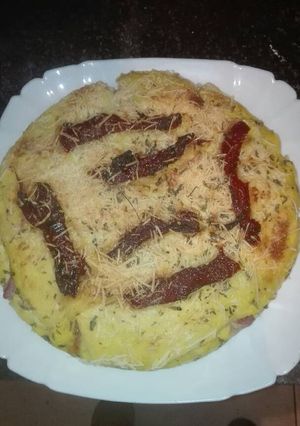 Una foto de Pastel de pizza de pan de molde jugosa en la olla GM g