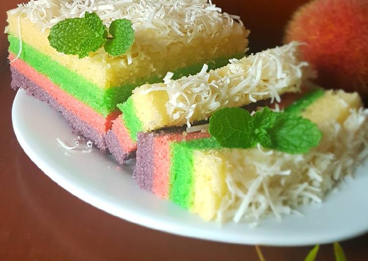 Resep Pastel Rainbow Cake 🌈, Enak