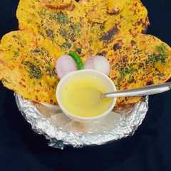 ढाबे स्टाइल में बनी मिस्सी रोटी (dhabe style se bani missi roti recipe in Hindi)-レシピのメイン写真