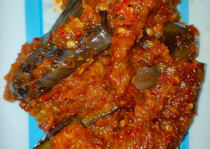 Langkah Mudah untuk Membuat Sambal terong ungu yang Enak