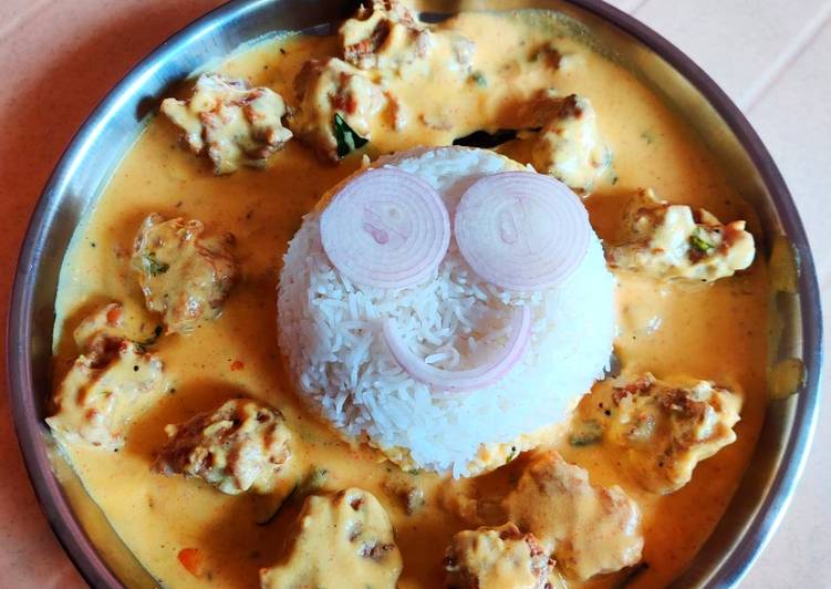 Step-by-Step Guide to Make Homemade Kadhi Pakoda and Rice