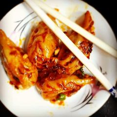 Schezwan veg momos A picture of Schezwan veg momos.