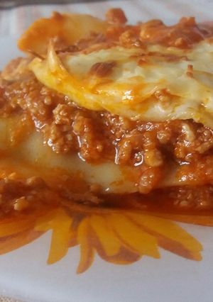 Una foto de Lasaña con boloñesa