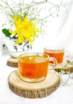 ডিটক্স টারমারিক টি (detox turmeric tea recipe in Bengali) রেসিপির প্রধান ছবি