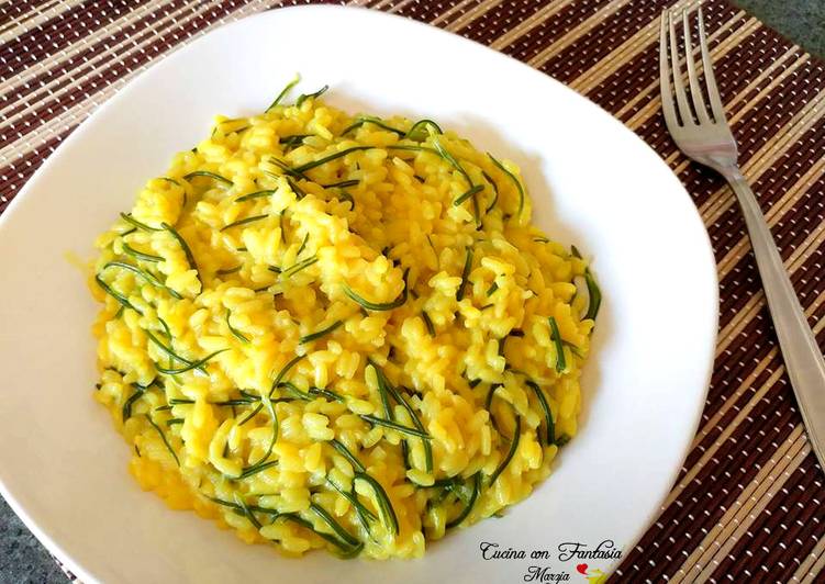 Risotto agli agretti e curcuma