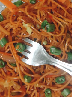 वेज नूडल्स (Veg Noodles Recipe In Hindi) रेसिपी मुख्य फोटो