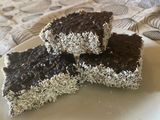 Alfajorcitos de Algarroba y banana