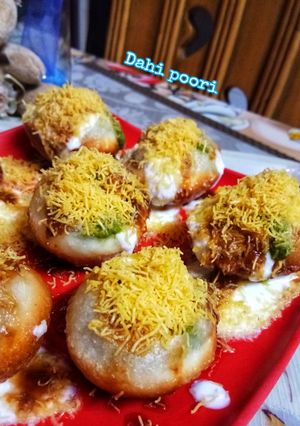 A picture of Dahi poori.