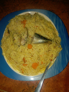 A picture of Jollof spaghetti.