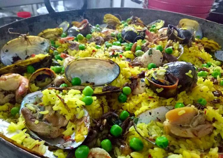 Recipe of Favorite Paella