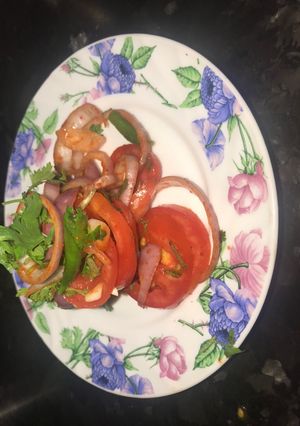 A picture of Lachcha Salad.