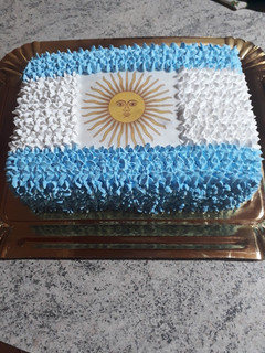 Una foto de Bizcochuelo para Torta de cumpleaños 🇦🇷🇦🇷👏 rectángular