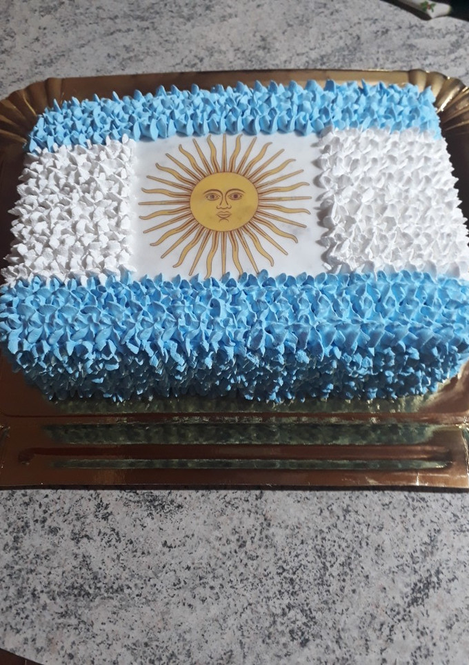 Una foto de Bizcochuelo para Torta de cumpleaños 🇦🇷🇦🇷👏 rectángular