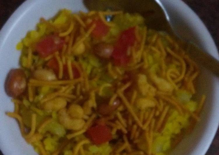 Recipe of Speedy Poha (a very light snack)