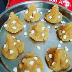 A picture of Aata Modak.