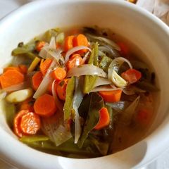 A picture of Chiles en vinagre / Jalapenos en escabeche / Pickled jalapenos.