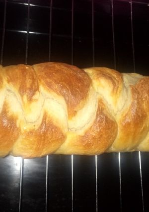 A picture of Braided white bread (sugar-free).
