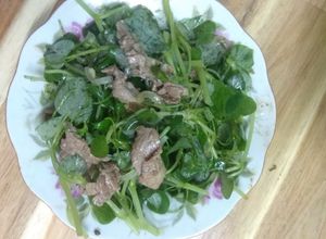 Hình của món Gỏi rau càng cua.