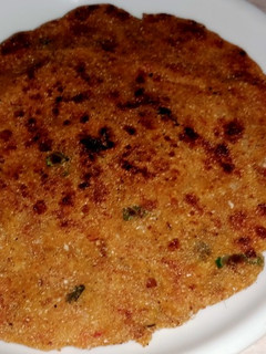 मसाला मक्का पराठा (Masala makka paratha recipe in Hindi) रेसिपी मुख्य फोटो