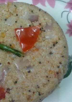 A picture of Broken Wheat Upma.