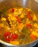 Potaje de garbanzos con verduras, calabaza y setas